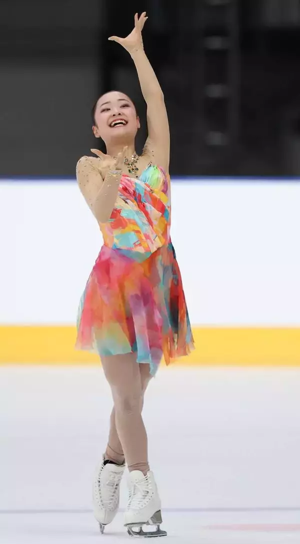 【フィギュア】１７歳、島田麻央が衝撃のシニア国際大会デビューＶ！　トリプルアクセル、４回転着氷で逆転優勝　北京五輪銀のトルソワに１０点差つける