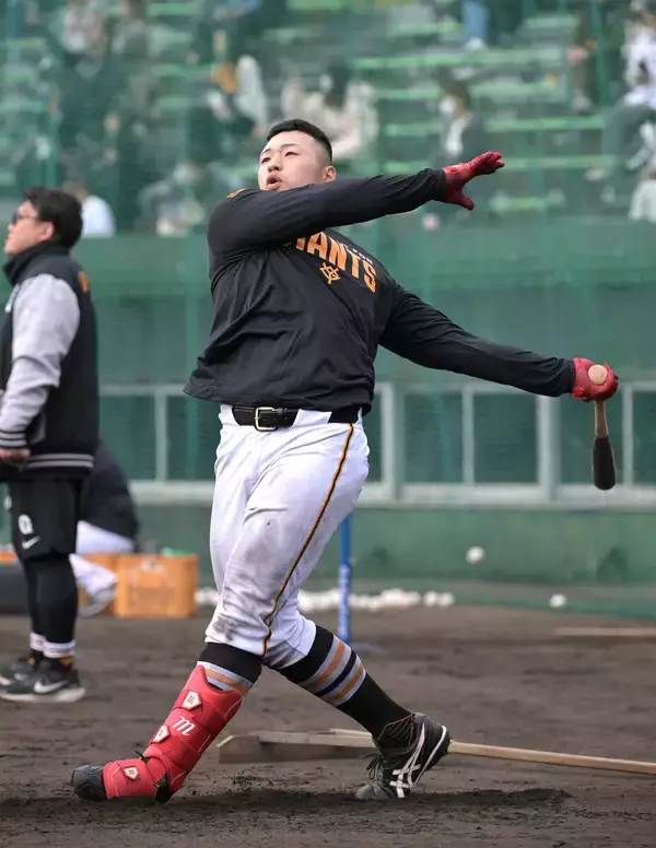 【巨人】主砲候補のドラ６ルーキーが強烈場外弾にも満足せず　藤井健翔「飛ばすだけでは生きていけない」