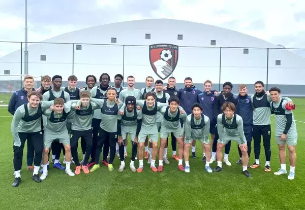 サッカーＪ１京都、イングランド１部ボーンマスとのパートナーシップ締結で生まれた選手の現地での練習参加の効果とは…Ｕ―１８所属選手にインタビュー