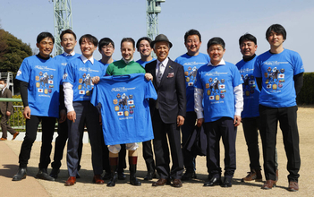 「この日で最後かと思うと、グッときますね」国枝調教師は思わず感極まる　中山で引退調教師へ花束贈呈セレモニー