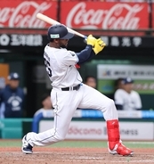 【西武】カナリオ先頭打者弾＆ネビンの犠飛で逆転！　相手先発・山岡を初回途中でＫＯ