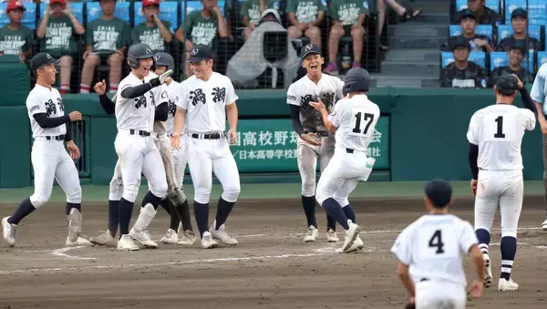 【甲子園】鳴門渦潮、延長１０回タイブレークでサヨナラ勝ち　殊勲打の山本飛佑雅「絶対打ってやろうと…」