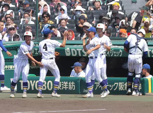 【甲子園】健大高崎の２年生二塁手が超美技　この日一番の大歓声　逆シングル好捕でピンチ脱出　