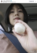３児の母・本仮屋リイナ、娘が作ってくれたおむすびに「お腹も胸もいっぱい」と「ジーン、、、」「絵本に出てきそうな話」