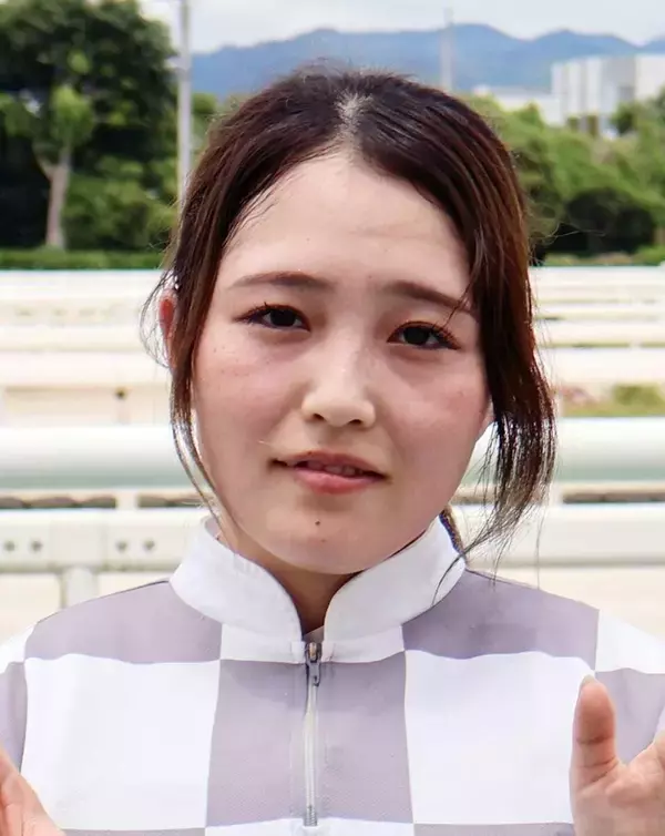 佐々木世麗騎手が落馬負傷して救急車で搬送　園田６Ｒの４コーナーで騎乗馬が転倒　以降の３鞍が乗り替わりに