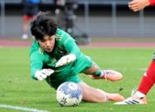 【高校サッカー】鹿島学園、Ｕ―１７タイ代表ＧＫプムラピー・スリブンヤコが無失点で決勝導く「最高です」