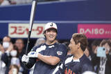 「ＷＢＣ侍ジャパンの大谷翔平がまさかの箇所への自打球　サク越え連発に場内は驚きの声」の画像1