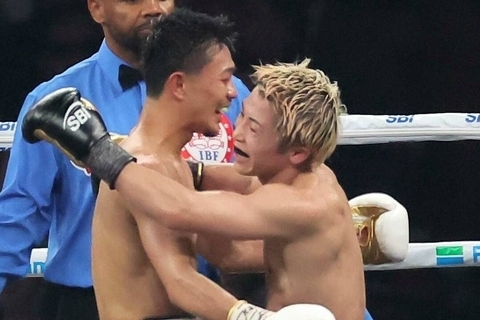 井上尚弥が判定で勝つ　中谷潤人退け４団体王座防衛　３２戦全勝同士の激突は両者笑顔…ボクシング世界戦