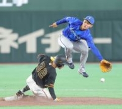 浦田俊輔、巨人６年ぶりの１試合３盗塁！２０年増田大以来…成功率は驚異の９０％！チームダントツ今季９盗塁