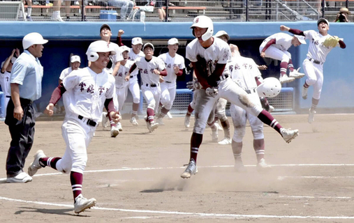 【高校野球】常総学院２年生佐藤、大会２週間前に肉離れ…「お前は焦らずに」先輩の言葉に支えられた涙のサヨナラ打