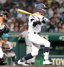 【甲子園】三重、３４年ぶりの春夏連続初戦突破！　沖田展男監督「持ち味が出せたんじゃないか」　上位打線だけで２ケタ安打　古豪・松商学園との打撃戦制した