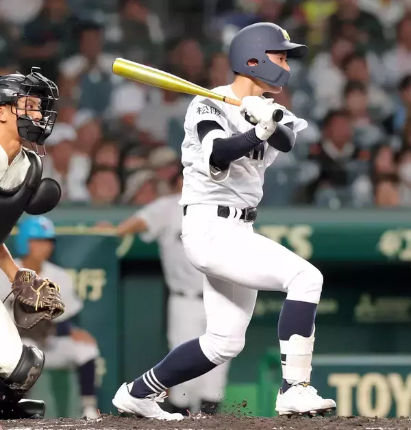 【甲子園】三重、３４年ぶりの春夏連続初戦突破！　沖田展男監督「持ち味が出せたんじゃないか」　上位打線だけで２ケタ安打　古豪・松商学園との打撃戦制した