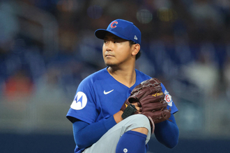 今永昇太が約１か月ぶりの白星、９勝目の権利をもって降板…自慢のロン毛をカットし臨んだ３３歳初登板で無四球好投