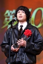 ＳｉｘＴＯＮＥＳ・松村北斗を新海誠監督が大絶賛「日本の作品の幅を広げている奇跡のような存在」