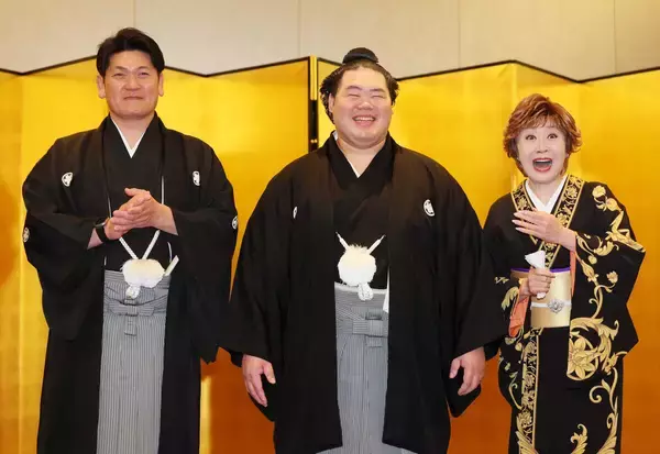 十両・明生の披露宴で約７００人が祝福　喫茶店で知り合い、クリスマスにプロポーズ、結婚の“決まり手”は「もろ差しからの寄り倒しです」とのろけ全開