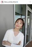 「５３歳になった“元ＣＭ女王”　青スカートの清楚な姿が「相変わらず美しい」「スタイルめっちゃ良い」「すごく綺麗」西田ひかるに反響」の画像1