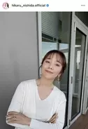 ５３歳になった“元ＣＭ女王”　青スカートの清楚な姿が「相変わらず美しい」「スタイルめっちゃ良い」「すごく綺麗」西田ひかるに反響
