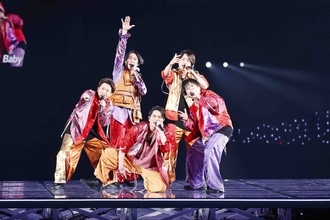 嵐が９７５６日の活動に幕　５９５公演目のラストステージは３時間２５分、全３３曲　最後は肩を寄せ合い「みんな、バイバ～イ！」