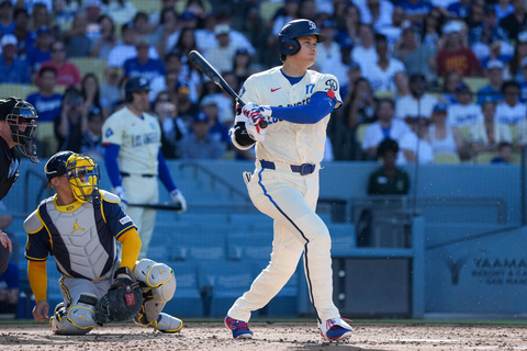 大谷翔平　怪物ミジオロウスキーから貫禄の適時三塁打！　剛速球撃ちで本拠地が大熱狂、ここまで全９球ストレート勝負