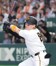 【巨人】丸佳浩が２安打１打点で勝利に貢献「いかに目の前の試合、目の前の一球に集中できるか」