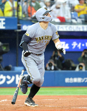 【阪神】ついにマジック４！佐藤輝明が球団生え抜き左打者初の２年連続１００打点到達「周りに惑わされずに…」試合前の欠かさぬルーチン　最短優勝は３０日　藤川球児監督「気持ちを高く甲子園に戻れる」
