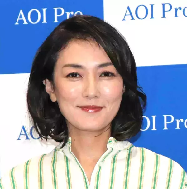 板谷由夏、小さい頃に憧れた夢がかなったことを報告！「本当にお美しい」「なんて優雅」