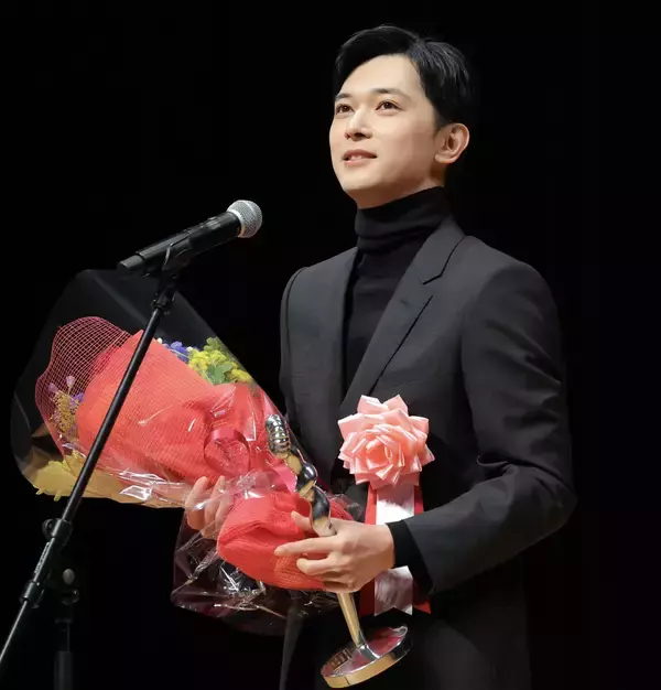 「国宝」吉沢亮、「正体」横浜流星がそろって主演男優賞　「同じ賞をいただけたことがうれしい」吉沢が喜び爆発　ヨコハマ映画祭で