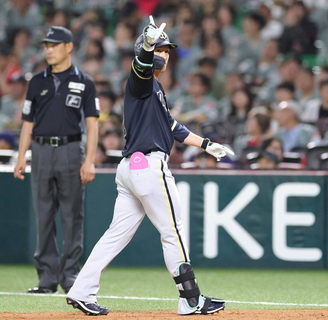 【オリックス】逆転勝ちで首位・ソフトバンクにカード勝ち越し！　森友哉が同点弾＆西川龍馬が決勝打