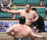 「右膝の大けがから復帰の三田が６勝１敗で終える「けがをしないで取り切れて良かった」　七番相撲は全勝対決で旭富士に敗れる」の画像1