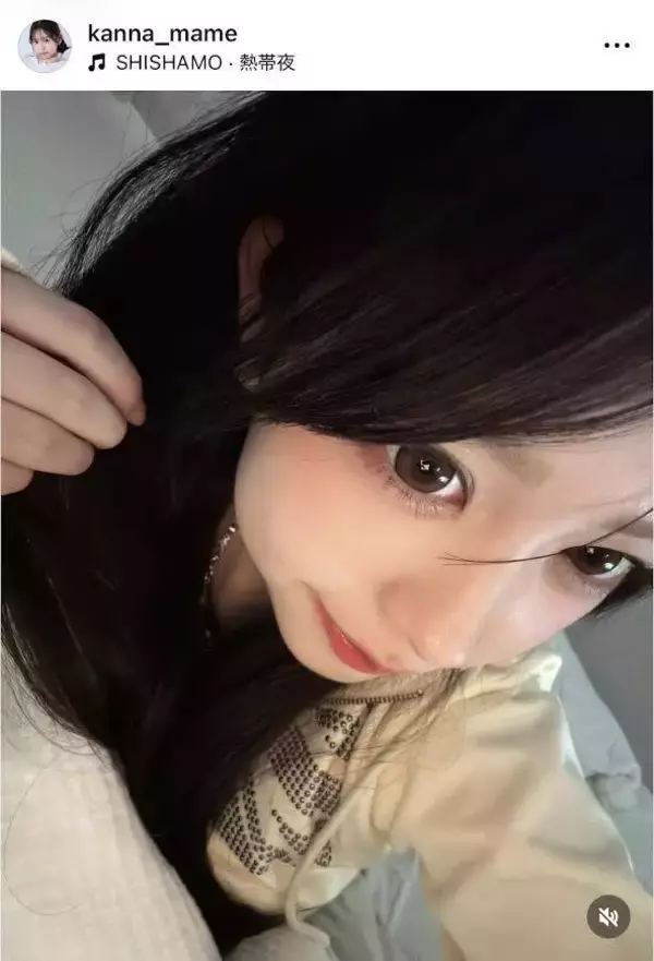 カジサックの長女、ラインストーン付きパーカーでリラックス！「本当に可愛いー」「いちばん幸せ」梶原叶渚