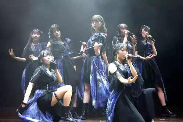 ＷＨＩＴＥ　ＳＣＯＲＰＩＯＮ、満員のファンと結成２周年迎える「たくさんの方とお祝いできてうれしい」