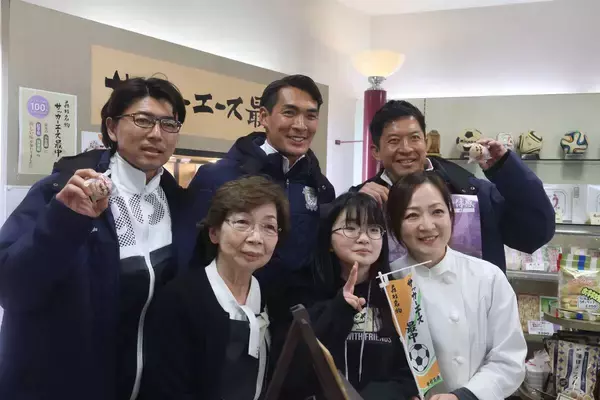 【Ｊ２藤枝】槙野智章監督が藤枝商店街で岐阜とのホーム開幕戦ＰＲ「街と一緒に強く」