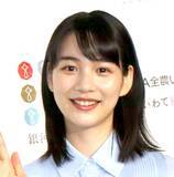 「のん、激変！　モノトーンコーデで美しすぎる腹筋披露　「凄い」「美しさが際立つ」「幻想的でかっこいい」」の画像1