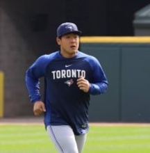 岡本和真と村上宗隆がメジャー初対決へ　岡本は「７番・三塁」村上は「２番・一塁」でスタメン　それぞれ好スタート