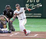 「【巨人】今季初先発の戸郷翔征が今季初打席で初安打！得点にはつながらずも、チャンスメイク」の画像1