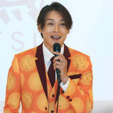 「純烈・白川裕二郎が貫いた女手一つで育ててくれた母への親孝行…マダムたちに絶大な人気を誇る裏で重ねた苦労」の画像1