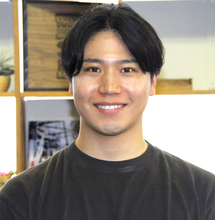「天狗にならずに常に誠実で謙虚」　恩師が明かす鈴木彩艶の学生時代　勉強でも海外志向の一面見せる