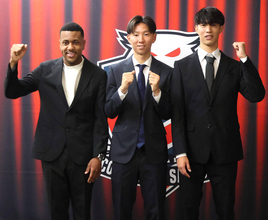 【Ｊ２札幌】新加入３選手が札幌・宮の沢で会見　Ｊ１昇格へ口々に意気込み示す
