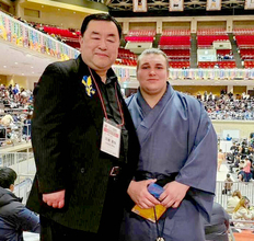 安青錦　天国の“日本の父”にささげる復活Ｖ　角界入り前から支援受け「いつかは帰化」と将来的な日本国籍取得も相談