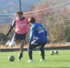 Ｊ３沼津１４日にリーグ残留のかかった最終決戦　滋賀との入れ替え戦第２戦へＭＦ鈴木拳士郎「足をケガしても体張る」