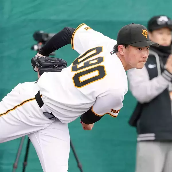 【巨人】育成・石田充冴「人間性のところまですごいんだな」　中畑ＯＢ会長の 「絶好調魂」を注入される