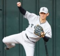 【巨人】ブルペン投球の泉圭輔　受けた小林誠司が構えるミットは動かず「真っすぐの精度も高い」　泉ボールも健在