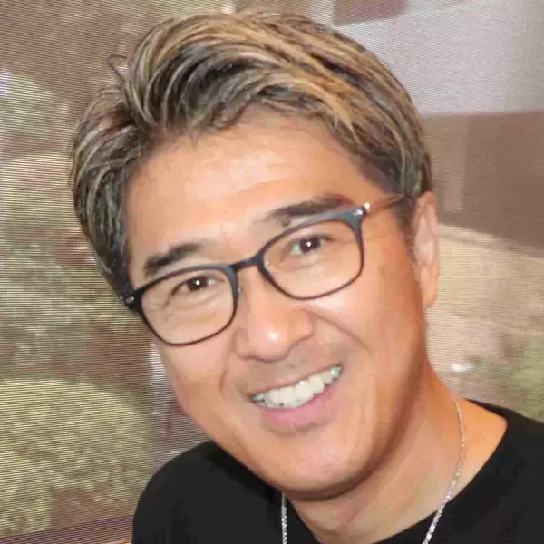 「ＤＥＥＮ」ボーカル・５５歳池森秀一のサングラスで超ロックな最新姿に「色気がハンパない」「イケおじ」と絶賛！