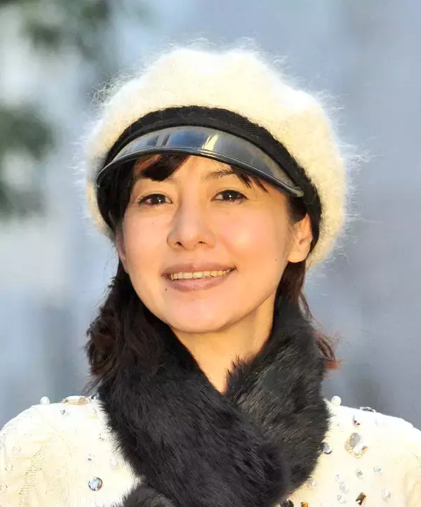 ５３歳・さとう珠緒、美背中あらわな入浴シーンが話題！バスタオル一枚「サービスショット」「ドキッ」「目が覚めました」