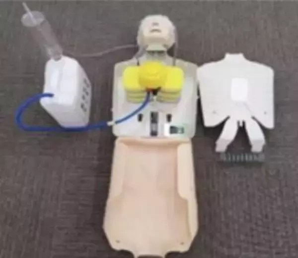 尼崎市が開発した「めぐる君」胸骨圧迫による血液循環を可視化　文部科学大臣表彰の創意工夫功労者賞を受賞