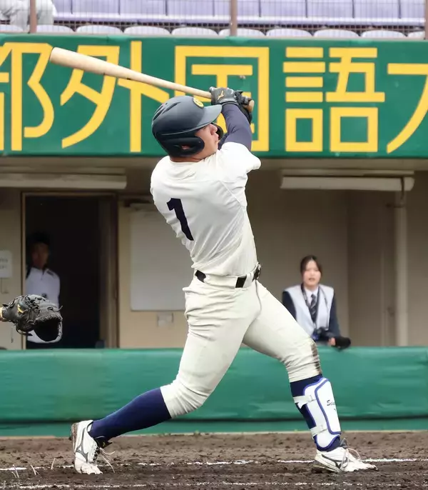 【大学野球】大商大・春山陽登がリーグ戦通算１０号！元横浜・佐伯貴弘の記録まで２本も「超えたところで真鍋でしょう」後輩スラッガーは現在７本塁打