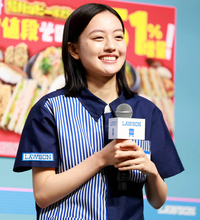 上坂樹里、新幹線のホームでおばあちゃんと意気投合「誰かに渡す用のお土産を私にくれた」