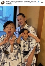 「陽喜も夏幹も、毎日たのしく舞台に立たせていただきました」中村獅童との親子ショットで千秋楽を報告