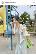 美人気象予報士、素肌あらわキャミワンピ姿「めちゃキレイ」「女神や！」「美しい」…穂川果音が公開