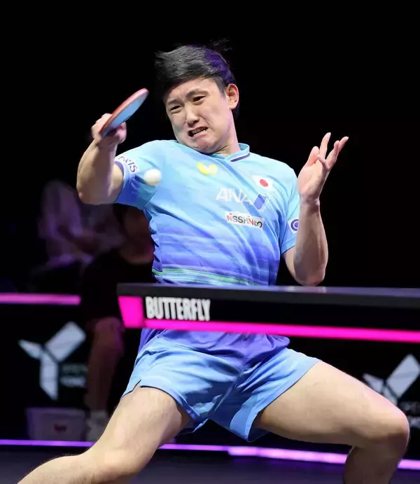 【卓球】張本智和が２連覇へ４強！　フランス兄弟のＡ・ルブランに４―０　第２Ｇは０―７から大逆転　妹・美和も勝って兄妹Ｖへあと２勝…ＷＴＴチャンピオンズ横浜